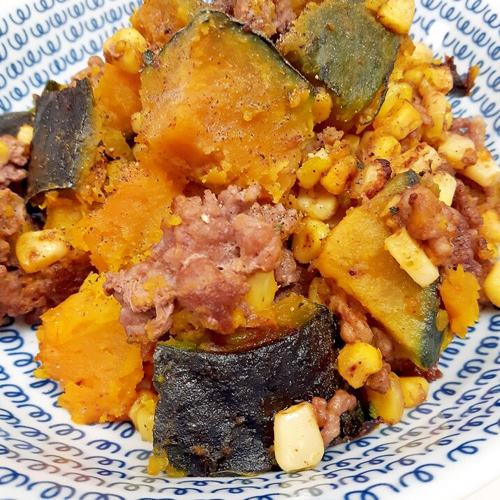 フライパンで(^^)ひき肉とかぼちゃ&コーン蒸し♪